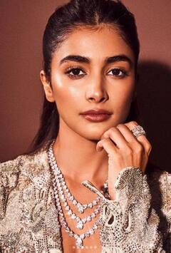 Pooja Hegde: ਪੂਜਾ ਹੇਗੜੇ ਨੇ ਸ਼ੇਅਰ ਕੀਤਾ ਆਪਣਾ ਹੁਣ ਤੱਕ ਦਾ ਸਭ ਤੋਂ ਬੋਲਡ ਲੁੱਕ, ਅਦਾਕਾਰਾ ਦੀ ਖੂਬਸੂਰਤੀ 'ਤੇ ਦਿਲ ਹਾਰ ਗਏ ਫੈਨਜ਼