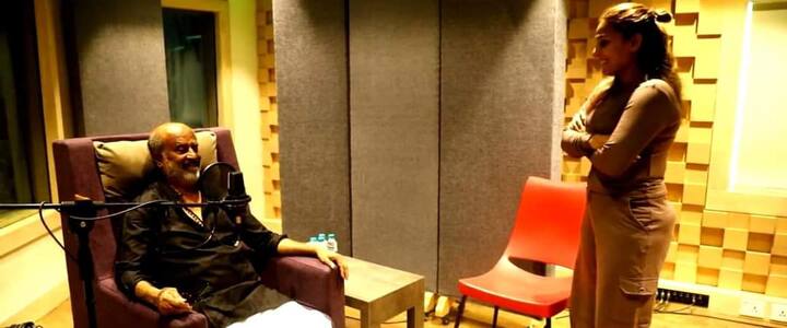 மேலும் இன்று மாலை ரஜினிகாந்த் தன் மூத்த மகள் ஐஸ்வர்யா இயக்கத்தில் நடித்துள்ள ‘லால் சலாம்’ படத்துக்கு டப்பிங் பேசும் வீடியோ வெளியானது.