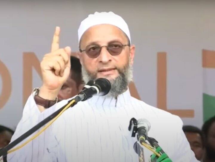 AIMIM chief Asaduddin Owaisi slams BJP RSS and said Razakars have gone but children of Godse and Savarkar have to be driven away रजाकार चले गए पर गोडसे और सावरकर की औलादों को भगाना है- असदुद्दीन ओवैसी