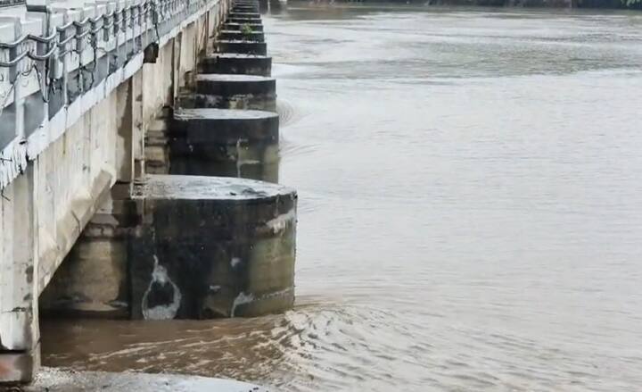 મહીસાગર જિલ્લાનો કડાણા ડેમ ઓવર ફ્લૉ થતાં તંત્રએ પરિસ્થિતિને ધ્યાનમાં લઇને કામગીરી શરૂ કરી દીધી છે.