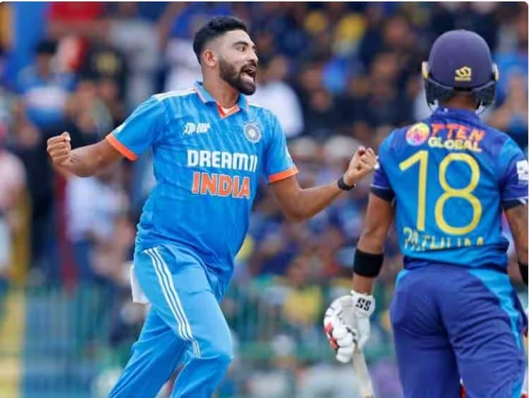 Asia Cup 2023 mohammed siraj 50th odi wicket second quickest for any bowler odi history Mohammed Siraj: ਸਿਰਾਜ ਨੇ ਸ਼੍ਰੀਲੰਕਾ ਖ਼ਿਲਾਫ਼ ਰਚਿਆ ਇਤਿਹਾਸ, ਭਾਰਤੀ ਕ੍ਰਿਕਟ ਦੇ ਇਤਿਹਾਸ 'ਚ ਕੋਈ ਵੀ ਗੇਂਦਬਾਜ਼ ਨਹੀਂ ਕਰ ਸਕਿਆ ਅਜਿਹਾ