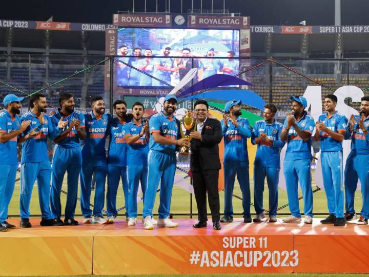 Asia Cup 2023 Final: टीम इंडिया की खिताब जीत पर सचिन से लेकर युवराज तक कई क्रिकेटर्स ने दी बधाई, देखें किसने क्या लिखा