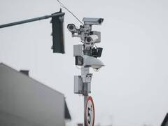 दिल्ली की सड़कों पर अब लगेंगे AI बेस्ड कैमरा, 24 घंटे करेंगे निगरानी, नियम तोड़ने पर ऐसे होगी कार्रवाई