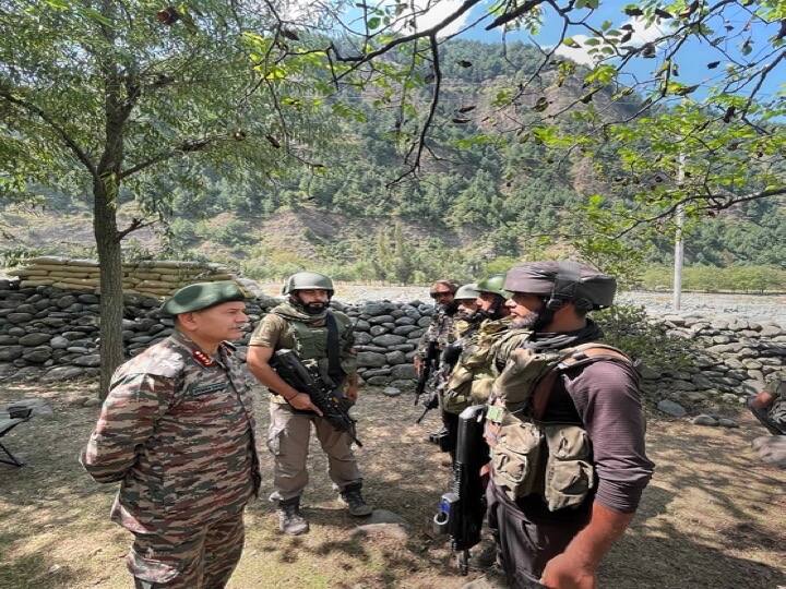 Army camp firing in Kashmir bandipora one army offial died another injured Firing In Army Camp: कश्मीर में जवान से हो गई बड़ी गलती.. लोडेड गन से अचानक चली गोली, साथी की गई जान