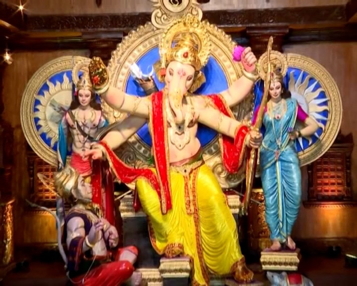 Chinchpokli Cha Chintamani 2023 First Look Out: Watch Video of Mukh Darshan  of Mumbai's Famous Ganpati Idol | 🙏🏻 LatestLY