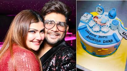 Aneek Dhar: Aneek Dhar and Devlena named their child as AADAVAN, See in photos Aneek Dhar: হাজির বিশেষ কেক, অভিনব আয়োজনে ছেলের নাম জানালেন অনীক-দেবলীনা