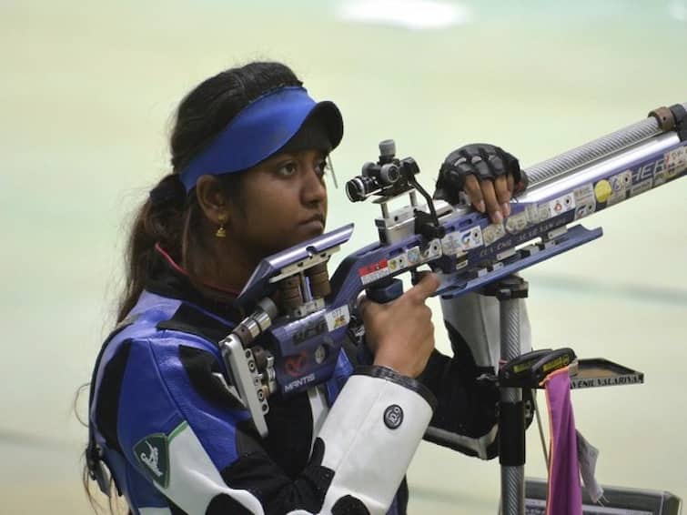 World Cup Rifle stage India Elavenil Valarivan bags second gold in Rio Elavenil Valarivan: உலகக்கோப்பை துப்பாக்கி சுடுதல் போட்டி; தங்கம் வென்று அசத்திய தமிழ்நாட்டு வீராங்கனை இளவேனில் வாலறிவன்