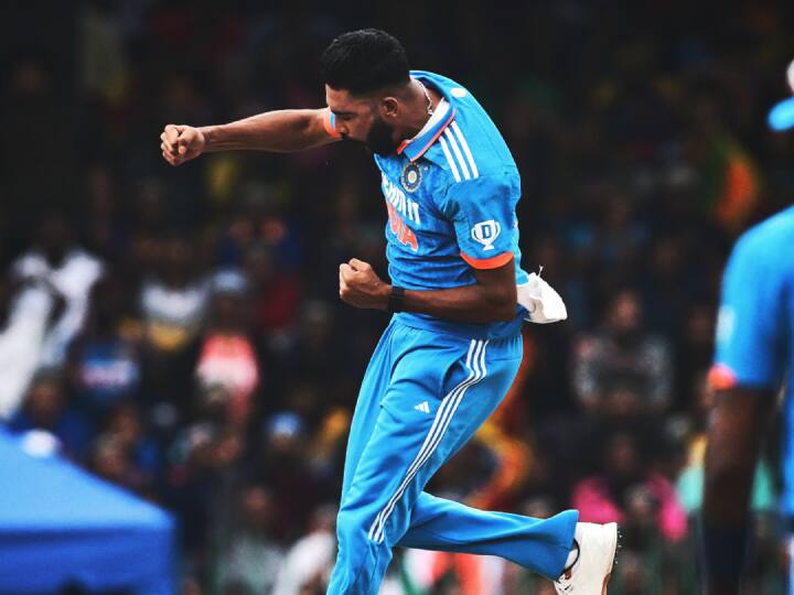 Asia Cup Final 2023 IND vs SL Indian Pacer Mohammed Siraj's fantastic bowling and former player's reaction IND vs SL Final: मियां मैजिक के सामने श्रीलंका ने टेके घुटने, दिग्गज भी हुए मोहम्मद सिराज के फैन