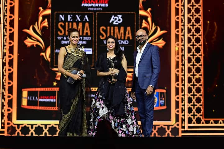 Shubra Aiyappa showed up for the SIIMA event wearing a black saree.