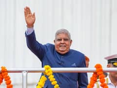 नए संसद भवन के गजद्वार पर उपराष्ट्रपति धनखड़ ने फहराया तिरंगा, लोकसभा अध्यक्ष भी रहे मौजूद