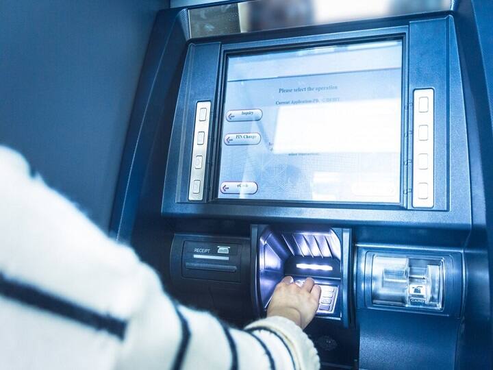 Know Step by Step process to for cardless ATM transactions of SBI ICICI Bank HDFC Bank Cardless Transactions: SBI, HDFC, ICICI बैंक ग्राहक बिना डेबिट कार्ड के भी निकाल सकते हैं एटीएम से पैसे, जानें पूरा प्रोसेस