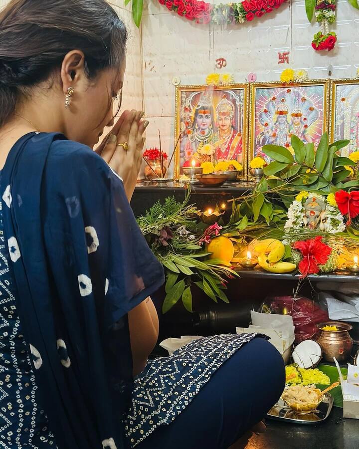 గణపతి పూజలో అనసూయ