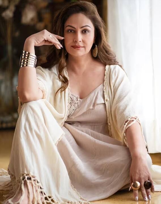 Bollywood story: This actress, who worked with Akshay-Aamir, left the film because of bikini. Bollywood story: This actress, who worked with Akshay-Aamir, left the film because of bikini.