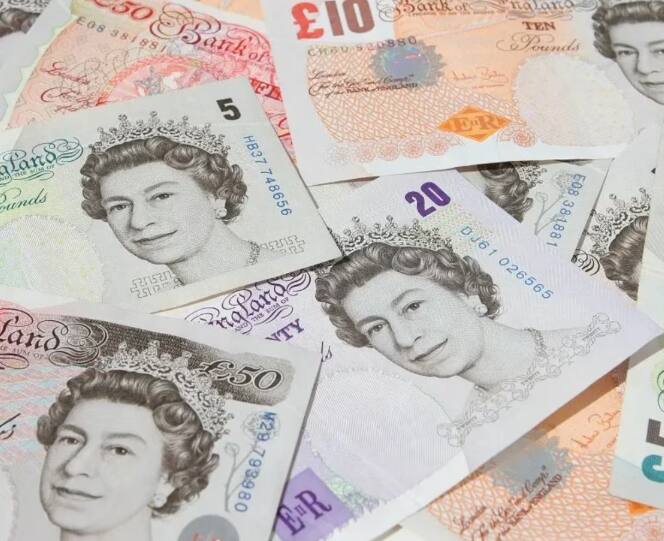 ਬ੍ਰਿਟਿਸ਼ ਪਾਉਂਡ: ਬ੍ਰਿਟਿਸ਼ ਪਾਉਂਡ ਦੁਨੀਆ ਦੀ ਪੰਜਵੀਂ ਸਭ ਤੋਂ ਮਹਿੰਗੀ ਮੁਦਰਾ ਹੈ। ਇਹ ਯੂਨਾਈਟਿਡ ਕਿੰਗਡਮ ਦੀ ਅਧਿਕਾਰਤ ਮੁਦਰਾ ਹੈ। ਕੁਝ ਹੋਰ ਦੇਸ਼ ਵੀ ਇਸ ਦੀ ਵਰਤੋਂ ਕਰਦੇ ਹਨ। ਇੱਕ ਬ੍ਰਿਟਿਸ਼ ਪੌਂਡ 102 ਭਾਰਤੀ ਰੁਪਏ ਦੇ ਬਰਾਬਰ ਹੈ।