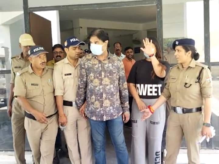 Uttarakhand News: हरिद्वार में ऑक्टागन बिल्डर्स का मालिक और महिला साथी गिरफ्तार, जमीन बेचने के नाम करते थे ठगी Haridwar Police Arrested Octagon builders owner and his female partner for cheat in name of selling land ANN Uttarakhand News: हरिद्वार में ऑक्टागन बिल्डर्स का मालिक और महिला साथी गिरफ्तार, जमीन बेचने के नाम करते थे ठगी