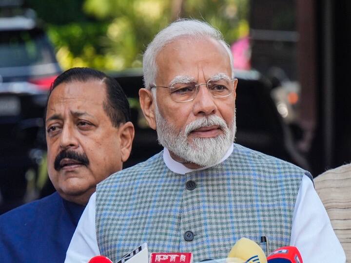 PM Narendra Modi Address Lok Sabha Remembers His Childhood On Railway Plat