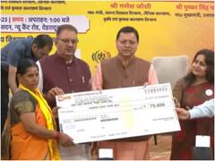 सीएम धामी ने खास अंदाज में मनाया पीएम मोदी का जन्मदिन, कई योजनाओं के तहत लाभार्थियों को बांटे चेक 