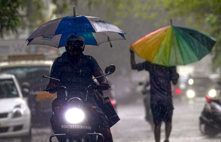 ঘূর্ণাবর্তটি শক্তি বাড়িয়ে নিম্নচাপে পরিণত  হতে পারে বলে আশঙ্কা। ওড়িশা সংলগ্ন উপকূলে ঘূর্ণাবর্তের প্রভাব বেশি থাকবে।