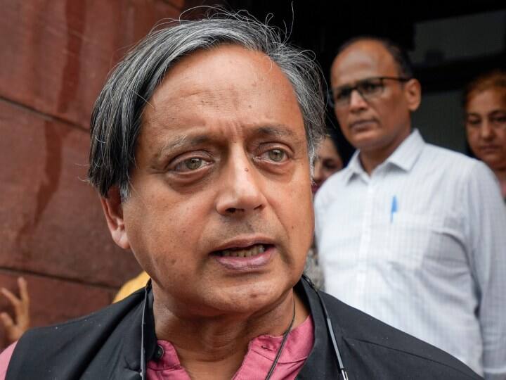 Shahi Tharoor says PM Modi speech before Parliament special session was selective PM Modi Speech: 'पीएम मोदी ने कुछ बहुत अच्छी बातें कहीं, लेकिन...', बोले कांग्रेस सांसद शशि थरूर