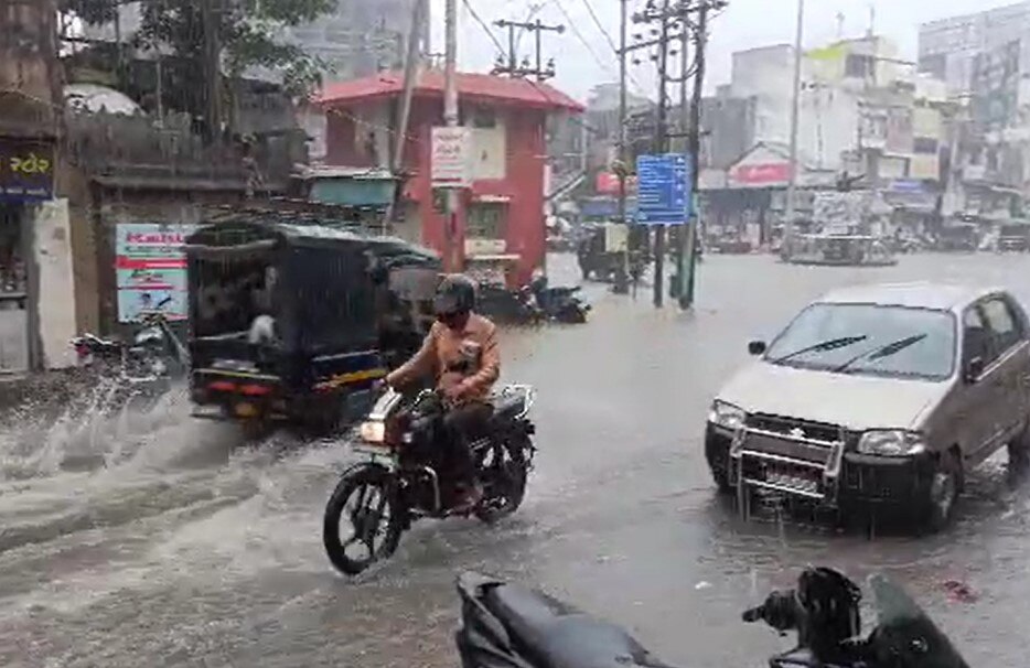 Junagadh Rain: વિસાવદરમાં 10 ઈંચથી વધુ વરસાદ, ઘેડ પંથકની ફરી વધી શકે છે મુશ્કેલી