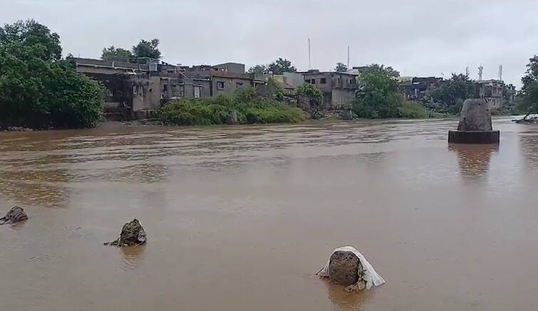 More than 10 inches of rain in Visavadar, the problem of Ghed Panthak may increase again Junagadh Rain: વિસાવદરમાં 10 ઈંચથી વધુ વરસાદ, ઘેડ પંથકની ફરી વધી શકે છે મુશ્કેલી