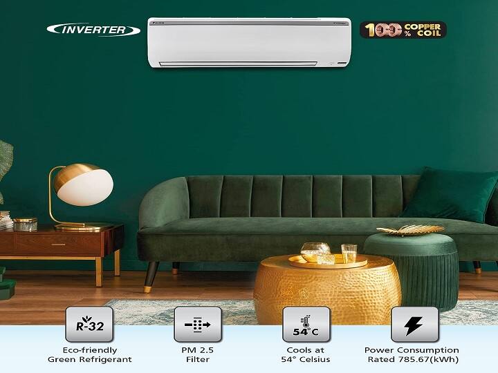 Daikin 1.5 Ton 5 Star Inverter Split AC मीडियम साइट के रूम के हिसाब से बेस्ट ऑप्शन है. इस एसी के कंप्रेसर पर 10 साल की वारंटी मिलती है. साथ ही इसमें ट्रिपल डिस्प्ले दी गई है. डैकिन के इस एयर कंडीशनर को आप केवल 45,990 रुपये में खरीद सकते हैं.