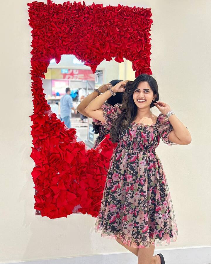 అందమైన స్రవంతి చొక్కారపు ఫోటోలు -Image credit: Sravanthi Chokarapu/Instagram