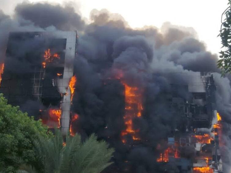 Sudan Conflict: Landmark Skyscraper In Khartoum Engulfed In Flames During Clashes Between Rival Forces Sudan Conflict: Landmark Skyscraper In Khartoum Engulfed In Flames During Clashes Between Rival Forces