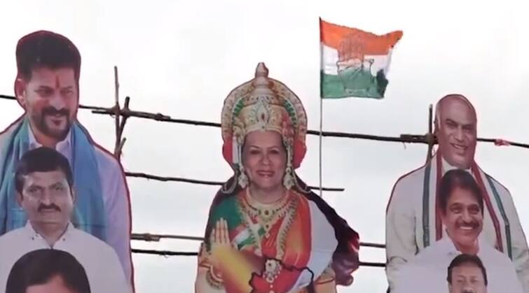 Congress Rally: Sonia Gandhi put up hoarding calling her 'Bharat Mata', posters of party leaders put up at Congress rally venue in Telangana તેલંગાણામાં સોનિયા ગાંધીને 'ભારત માતા' દર્શાવતા હોર્ડિંગ લાગ્યા, કોંગ્રેસની રેલી સ્થળ પર લાગ્યા પાર્ટી નેતાઓના પોસ્ટરો