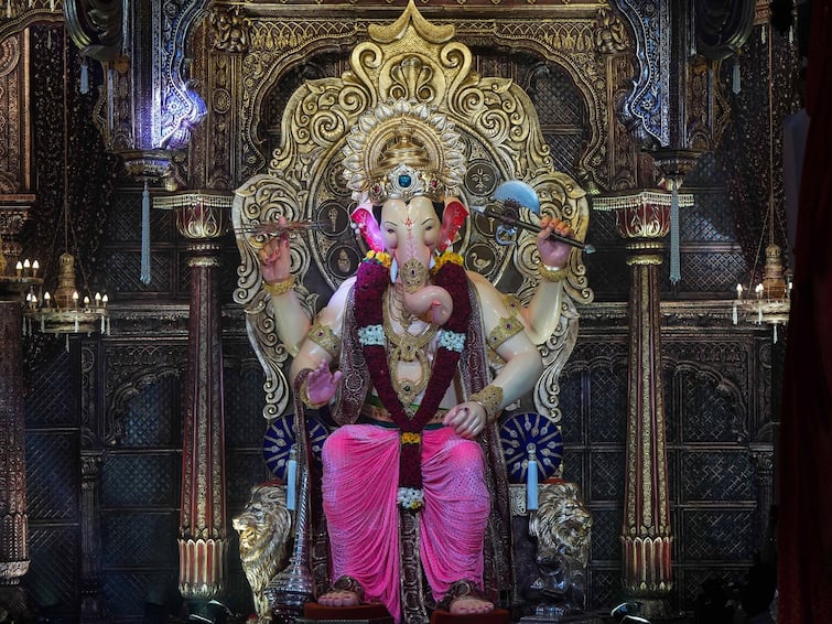 Ganesh Chaturthi 2023: When And Where To Watch Live Darshan Of Mumbai Lalbaugcha Raja All Details Ganesh Chaturthi 2023: When & Where To Watch Live Darshan Of Lalbaugcha Raja. All Deets Inside
