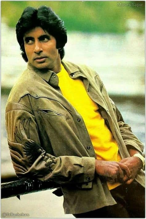 ਅਮਿਤਾਭ ਬੱਚਨ ਅਜੇ ਵੀ ਫਿਲਮ ਇੰਡਸਟਰੀ 'ਚ ਸਰਗਰਮ ਹਨ ਅਤੇ ਆਪਣੀ ਦੂਜੀ ਪਾਰੀ 'ਚ ਉਨ੍ਹਾਂ ਨੇ ਪਹਿਲੀ ਪਾਰੀ ਨਾਲੋਂ ਜ਼ਿਆਦਾ ਸਫਲਤਾ, ਪ੍ਰਸਿੱਧੀ ਅਤੇ ਦਰਸ਼ਕਾਂ ਦਾ ਪਿਆਰ ਹਾਸਲ ਕੀਤਾ ਹੈ।