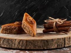 Cinnamon Almond Tart Recipe: दालचीनी और अखरोट से बनी यह खास रेसिपी शायद ही आपने खाई होगी, एक बार जरूर करें ट्राई