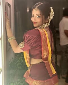 Look: સાડી પહેરીને મોનાલિસાએ બિખેર્યો હૂસ્નનો જલવો, દિલકશ અદાઓ પર ફેન્સ ફિદા