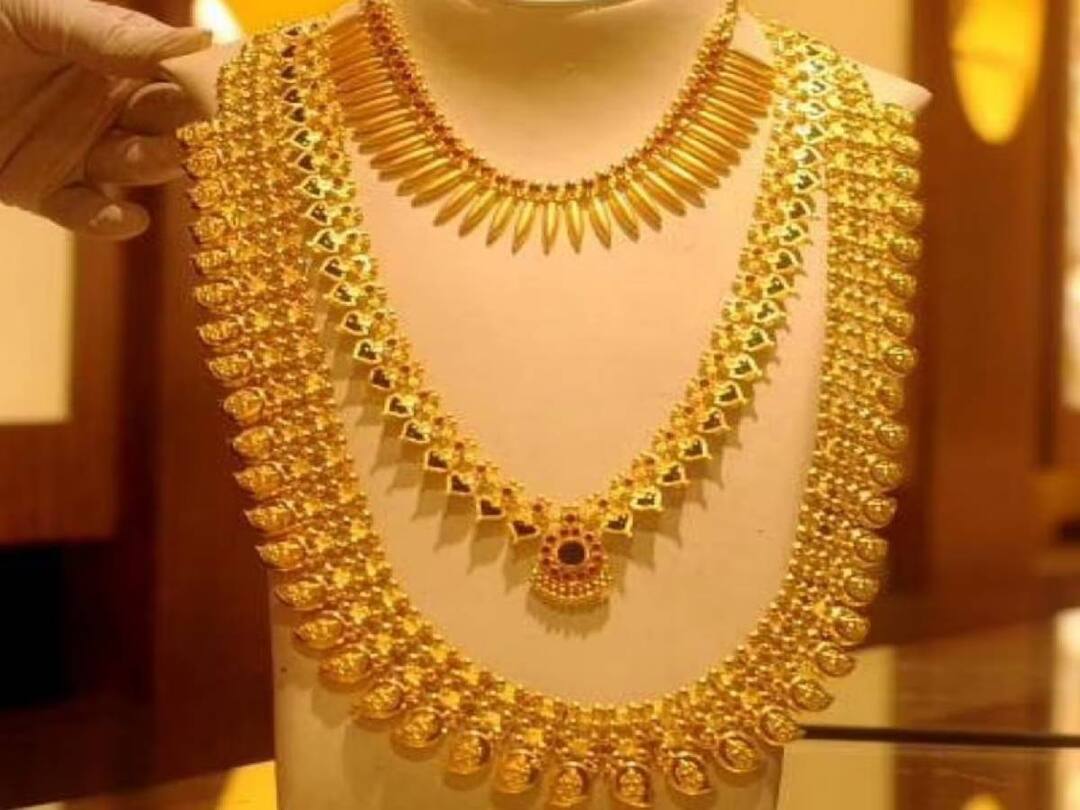 Latest Gold Silver: நல்ல நாள்ல தங்கம் வாங்க போறீங்களா? ஆபரண தங்கம் ஒரு சவரன் எவ்ளோ தெரியுமா? இன்றைய விலை நிலவரம் இதோ..