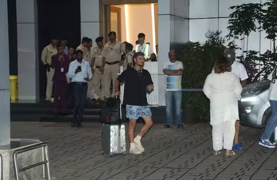 ਤੁਹਾਨੂੰ ਦੱਸ ਦੇਈਏ ਕਿ ਏਸ਼ੀਆ ਕੱਪ ਦੇ ਫਾਈਨਲ ਵਿੱਚ ਟੀਮ ਇੰਡੀਆ ਨੇ ਸ਼੍ਰੀਲੰਕਾ ਨੂੰ 10 ਵਿਕਟਾਂ ਨਾਲ ਹਰਾਇਆ ਸੀ। ਭਾਰਤ ਵੱਲੋਂ ਸ਼ਾਨਦਾਰ ਗੇਂਦਬਾਜ਼ੀ ਦੇਖਣ ਨੂੰ ਮਿਲੀ।