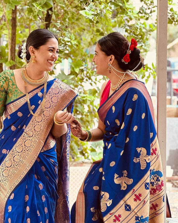 मृण्मयीनं तिची बहिण गौतमी देशपांडेसोबतचे (Gautami Deshpande) काही फोटो सोशल मीडियावर शेअर केले आहे.