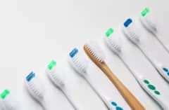 Toothbrush: ਜਾਣੋ ਜੁਆਇੰਟ ਫੈਮਿਲੀ ਨੂੰ ਬਾਥਰੂਮ ‘ਚ ਕਿਉਂ ਨਹੀਂ ਰੱਖਣਾ ਚਾਹੀਦਾ ਦੰਦਾਂ ਵਾਲਾ ਬੁਰਸ਼, ਹੋ ਸਕਦੀਆਂ ਇਹ ਪਰੇਸ਼ਾਨੀਆਂ