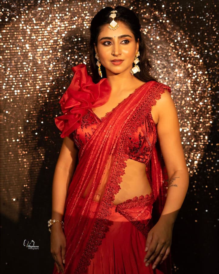 ‘చందమామ కథలు’ సినిమాతో వర్షిణి టాలీవుడ్కు పరిచమైంది. Photo Credit: Varshini /Instagram