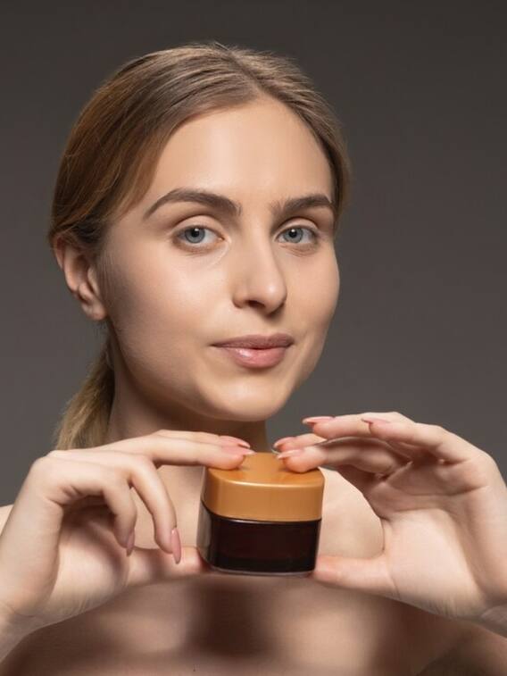 त्वचा के लिए जायफल है चमत्कारी