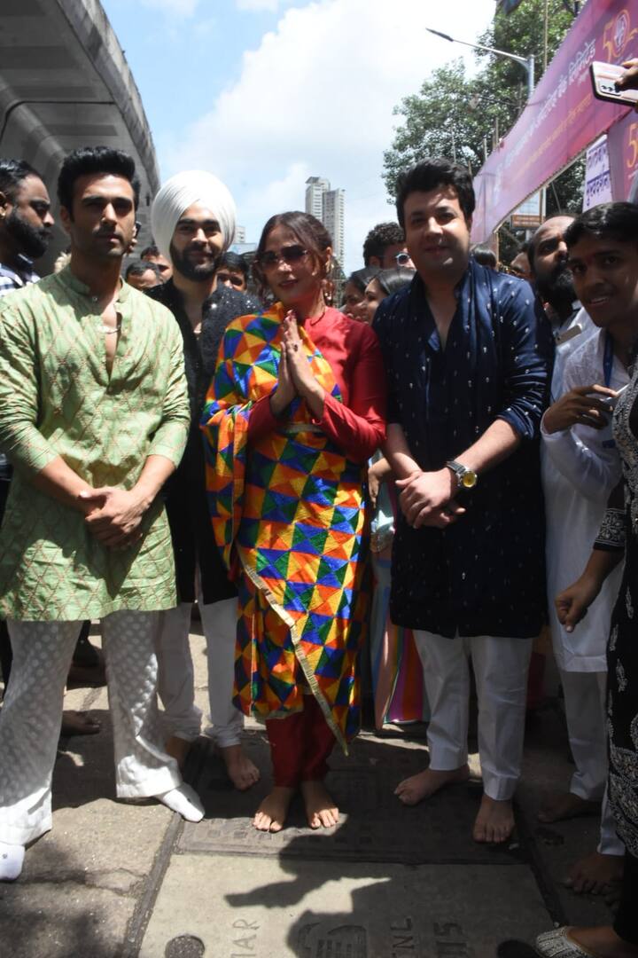 The cast of Fukrey 3 paid visit to Lalbaugcha Raja Pandal in Mumbai.