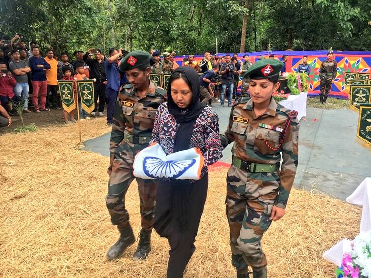 Sepoy Serto Thangthang Kom Funeral Indian Army Military Honours Litan Village Manipur Manipur: Army Jawan Murdered In Imphal Last Week Laid To Rest In Litan