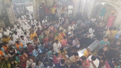 Pune Ganeshotsav 2023 : श्रीमंत दगडूशेठ गणपती मंदिरांत दर्शनासाठी पुणेकरांच्या रांगा; मिरवणुकीला सुरुवात