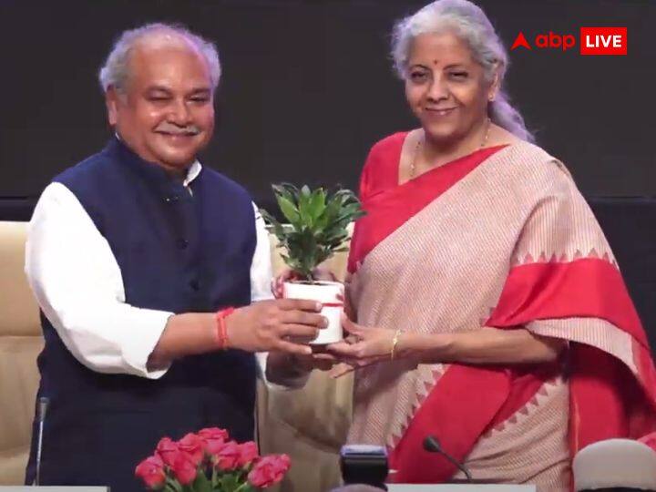 Kisan Rin Portal: किसान ऋण पोर्टल के तहत किसानों को रियायती दर पर कर्ज, गैर-केसीसी पीएम किसान लाभार्थियों को मिलेगी सस्ते लोन की सौगात PM Kisan Samman Yojana 1.5 Crore Beneficiaries will be Connected To KCC Scheme Under KCC Ghar Ghar Abhiyaan Kisan Rin Portal Kisan Rin Portal: किसान ऋण पोर्टल के तहत किसानों को रियायती दर पर कर्ज, गैर-केसीसी पीएम किसान लाभार्थियों को मिलेगी सस्ते लोन की सौगात