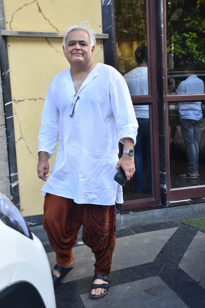 The paparazzi posted a slew of photos from their Ganesh Chaturthi celebrations at home.