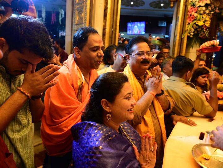 ज्या रांगेतून सिद्धीविनायकाचं दर्शन घ्यायचे आज त्याच मंडळाचा आदेश बांदेकर अध्यक्ष आहेत.