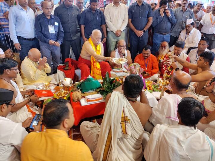 याच राम मंदिराच्या भव्य देखाव्यात लाडक्या बाप्पाची मुर्ती विराजमान झाली.