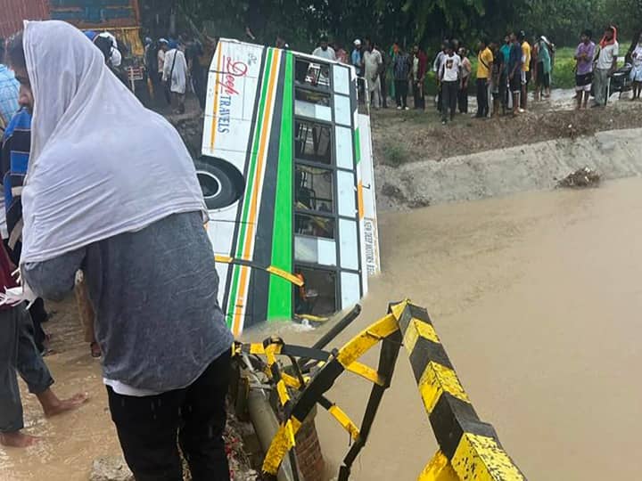 Muktsar Bus full of passengers fell into canal eight people including five women died Punjab: मुक्तसर में नहर में गिरी यात्रियों से भरी बस, पांच महिला समेत आठ लोगों की दर्दनाक मौत