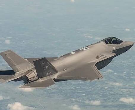 ਜੈੱਟ ਬਾਰੇ ਜਾਣਕਾਰੀ ਦੇਣ ਲਈ ਨੰਬਰ ਜਾਰੀ ਕੀਤਾ ਗਿਆ ਹੈ। ਇਸ ਦੇ ਨਾਲ ਹੀ ਜੇਬੀ ਚਾਰਲਸਟਨ ਬੇਸ ਡਿਫੈਂਸ ਆਪਰੇਸ਼ਨ ਸੈਂਟਰ ਨਾਲ ਸੰਪਰਕ ਕਰਨ ਲਈ ਬੇਨਤੀ ਕੀਤੀ ਗਈ ਹੈ। ਜੁਆਇੰਟ ਬੇਸ ਚਾਰਲਸਟਨ ਨੇ ਇੱਕ ਟਵੀਟ ਵਿੱਚ ਲਿਖਿਆ,