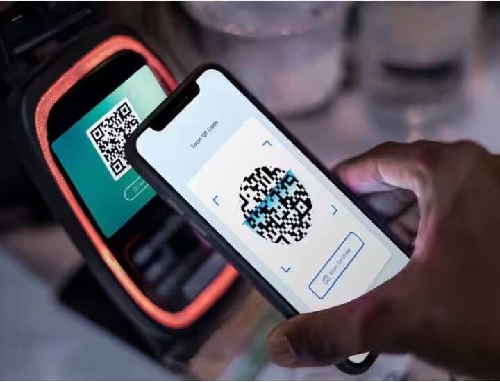 ਬਿਨਾਂ ਕਿਸੇ ਪਰੇਸ਼ਾਨੀ ਦੇ ਪੈਸੇ ਦਾ ਲੈਣ-ਦੇਣ ਕਰਨ ਵਿੱਚ ਤੁਹਾਡੀ ਮਦਦ ਕਰਨ ਲਈ ਕਈ UPI ਐਪਸ ਉਪਲਬਧ ਹਨ। ਇਸ ਦੀ ਵਰਤੋਂ ਮੋਬਾਈਲ ਰਾਹੀਂ ਕੀਤੀ ਜਾਂਦੀ ਹੈ। ਅਜਿਹੀ ਸਥਿਤੀ ਵਿੱਚ, ਸੁਰੱਖਿਅਤ ਭੁਗਤਾਨ ਕਰਨਾ ਬਹੁਤ ਜ਼ਰੂਰੀ ਹੈ। ਆਓ ਜਾਣਦੇ ਹਾਂ ਇਸ ਨਾਲ ਜੁੜੀਆਂ ਪੰਜ ਵੱਡੀਆਂ ਗੱਲਾਂ, ਜਿਸ ਨਾਲ ਪੇਮੈਂਟ ਹੋਰ ਸੁਰੱਖਿਅਤ ਹੋ ਜਾਵੇਗੀ।