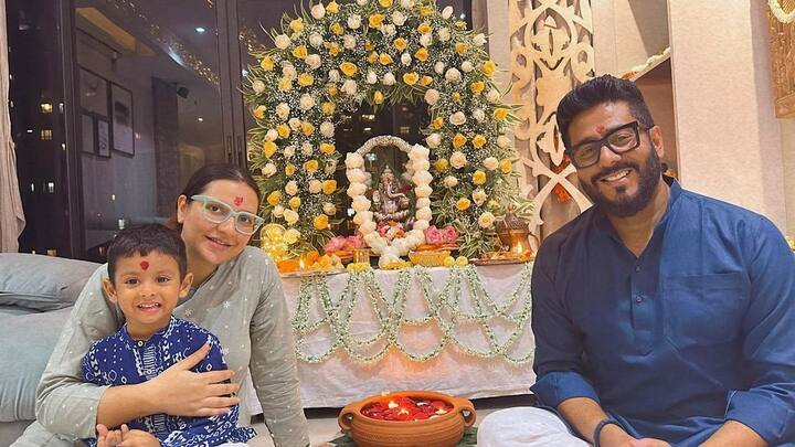 সপরিবারে গণপতির আরাধনায় মাতলেন রাজ চক্রবর্তী। সোশ্য়াল মিডিয়ায় শেয়ার করলেন একাধিক ছবি।